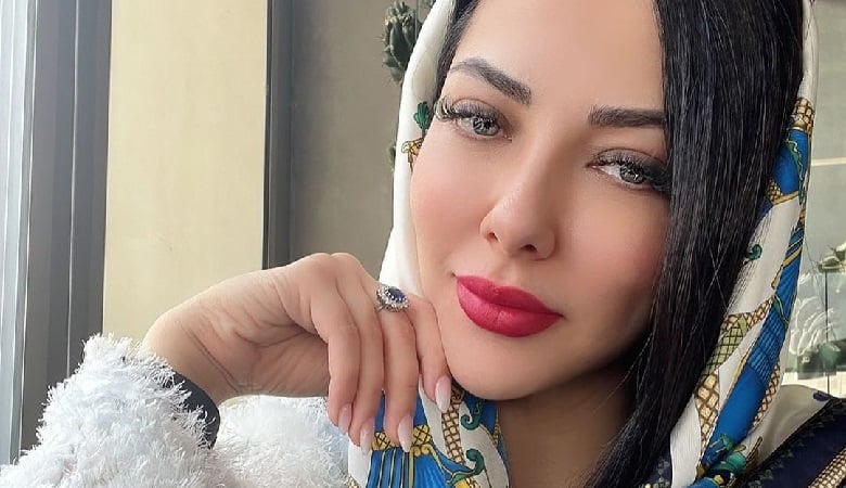 عکس جنجالی لیلا اوتادی در کنار دوستش!