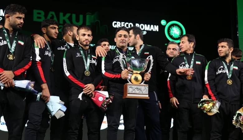 دلیل خوشحال نبودن کشتی گیران در مراسم قهرمانی از زبان علیرضا دبیر