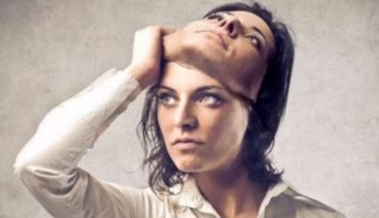 دروغ های رایجی که زنان به مردان می‌گویند!