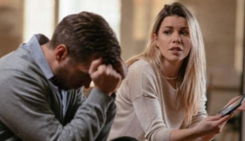 مردهای خیانت کار با این رفتارها خودشان را لو می‌دهند!