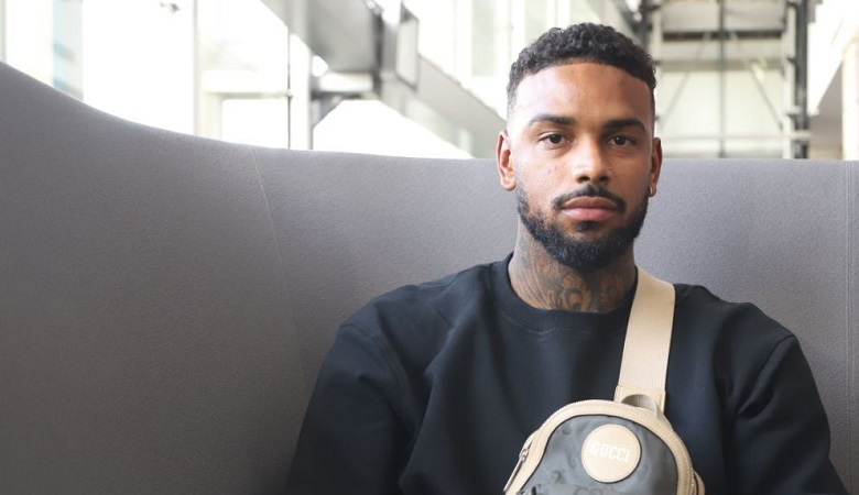 عکس/ ژست جنجال برانگیز لوکادیا در خانه باورنکردنی اش در تهران