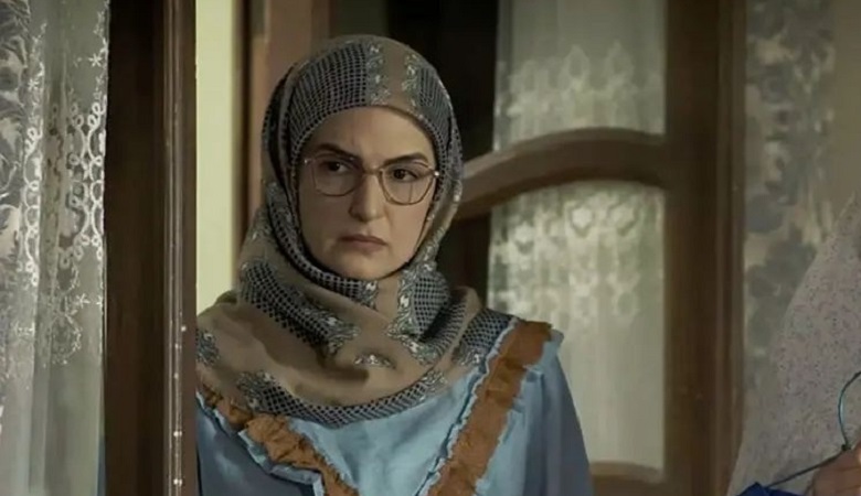 عکس/ تیپ متفاوت نسرین “برف بی‌صدا می‌برد” در کنار آرایشگر همیشگی!