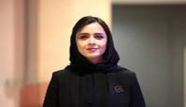 حضور برخی هنرمندان برای اطلاع از وضعیت ترانه علیدوستی در مقابل اوین/ عکس
