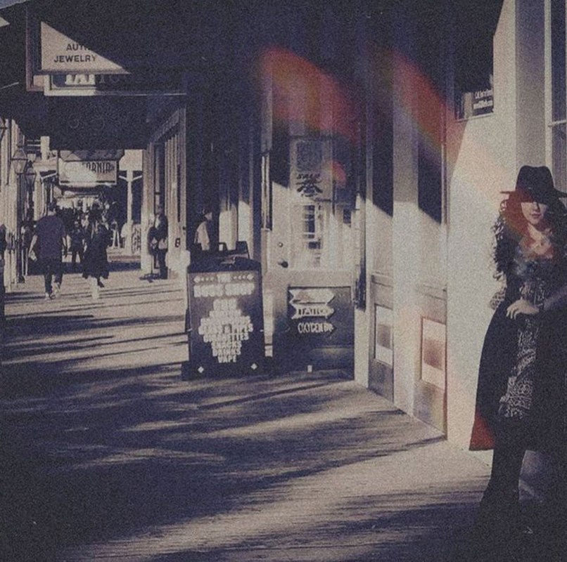 همه لس آنجلسی ها محو تماشای تیپ “همسر اول شهاب حسینی” شدند/ عکس