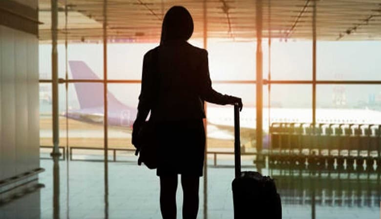 چه زمانی زنان متاهل برای خروج از کشور نیز به اجازه شوهر ندارند؟