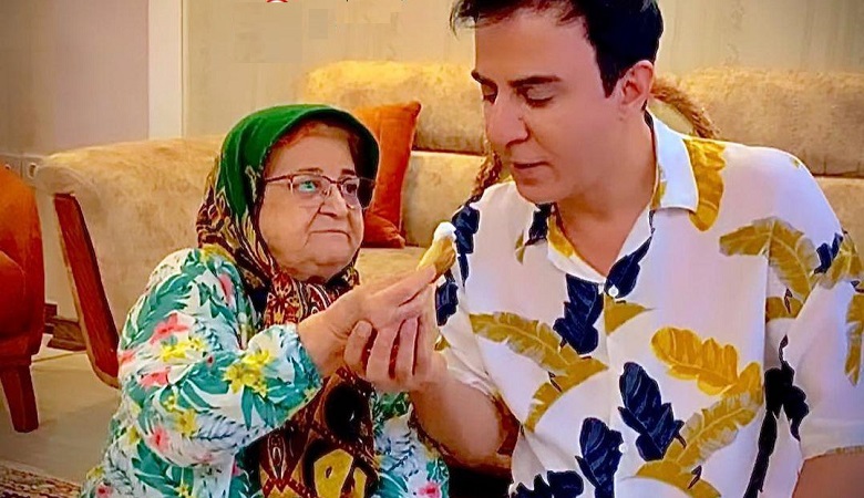 عکس/ طعنه جنجالی عمو پورنگ به بلوای اخراج‌اش از تلویزیون!