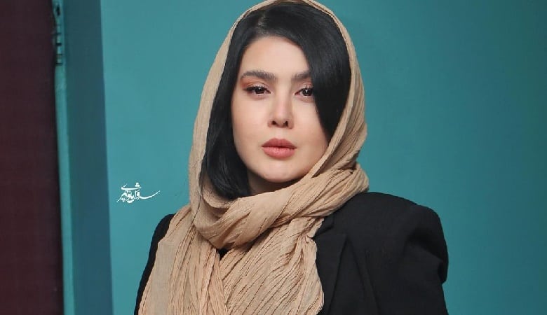 عکس/ خانم بازیگر بیخیال سگش نمیشود!