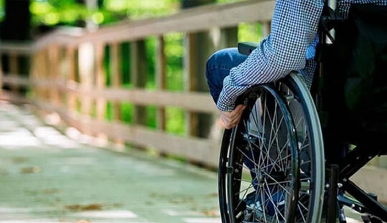 چهره با حجاب “دمت اوزدمیر” در نقش یک دختر ایرانی/ عکس