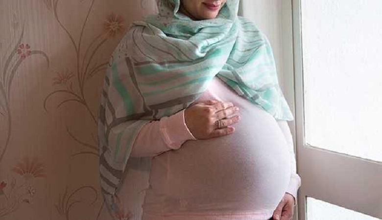 کولاک خبر بارداری پیرزن ۶۲ ساله‌ از شوهر 37 سال کوچکترش/ عکس