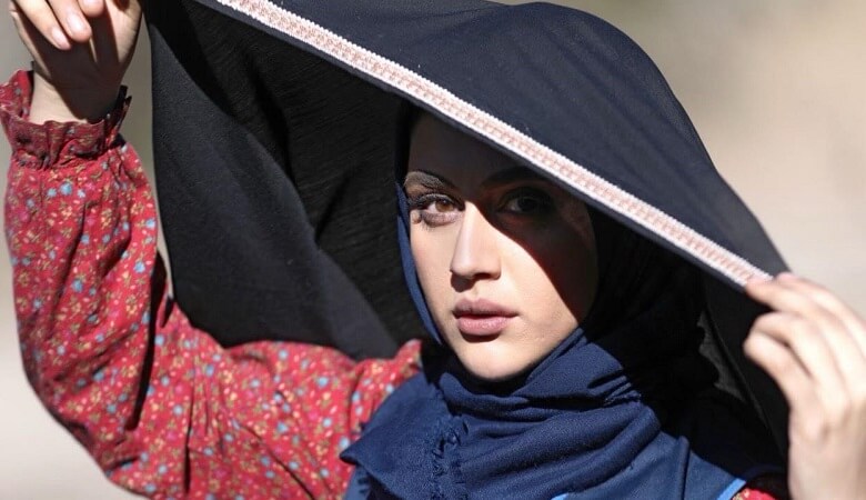گفتگو با میترا رفیع، در مورد چالش های بازی در “گیلدخت”