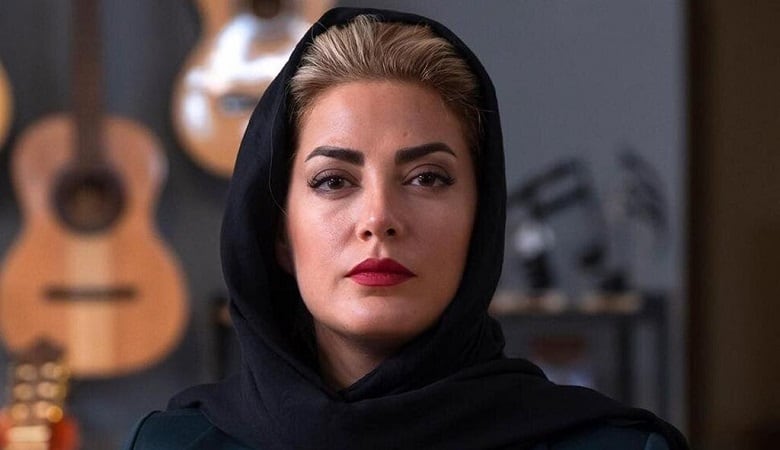 عکس/ ژست منحصر به فرد طناز طباطبایی هنگام سیگار کشیدن!