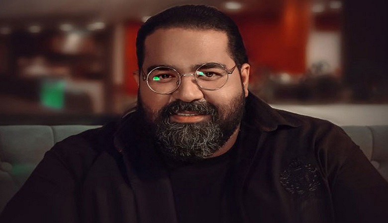 اقدام “رضا صادقی” برای کمک به زلزله زدگان خوی