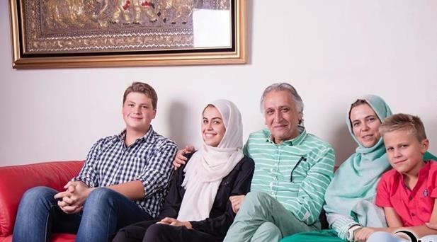 چهره های صددرصد اروپایی پسران “آقای بازیگر ایرانی” از همسر روس اش/ عکس