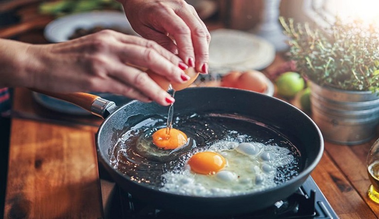 چند عدد تخممرغ در طول روز میتوانیم بخوریم؟
