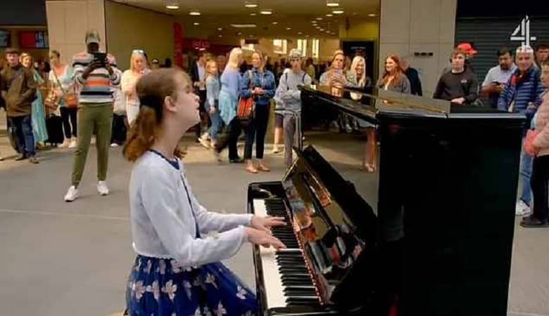 ویدئو/ پیانیست نابینای 13 ساله همه را مبهوت کرد!