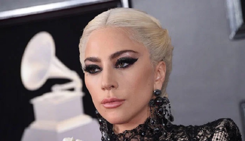 ورشکستی خانم خواننده برنده جایزه اسکار!