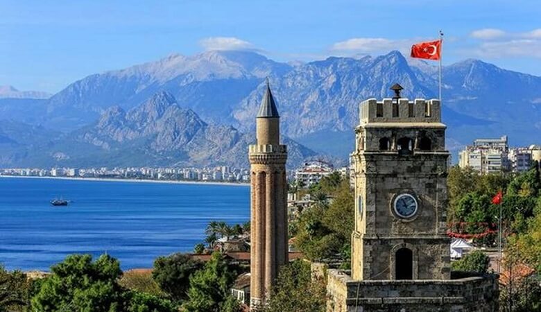 مقایسه آنتالیا و مارماریس برای تور نوروزی