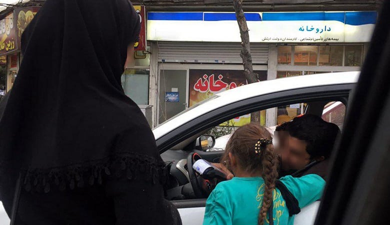 ویدئو/ زن گدای تهرانی سوار بر خودروی لوکس شخصی اش!