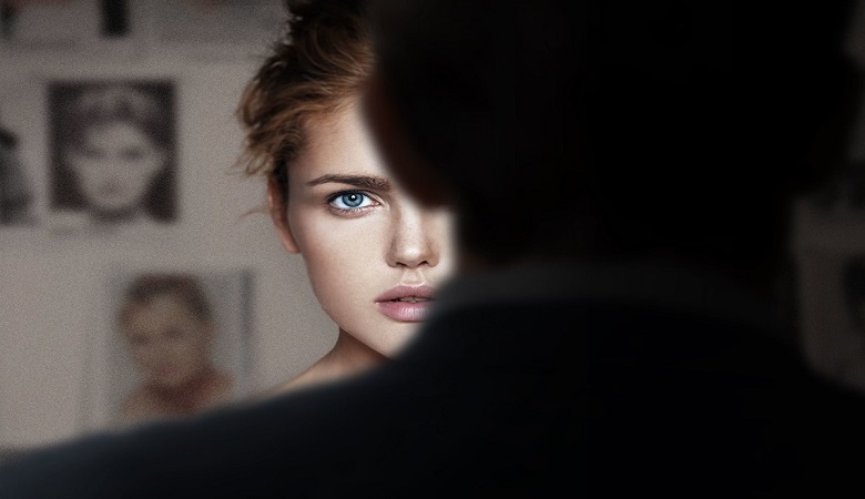 تنفر عجیب این “سوپر مدل” از فرم موها و لب ها و بینی اش/ عکس