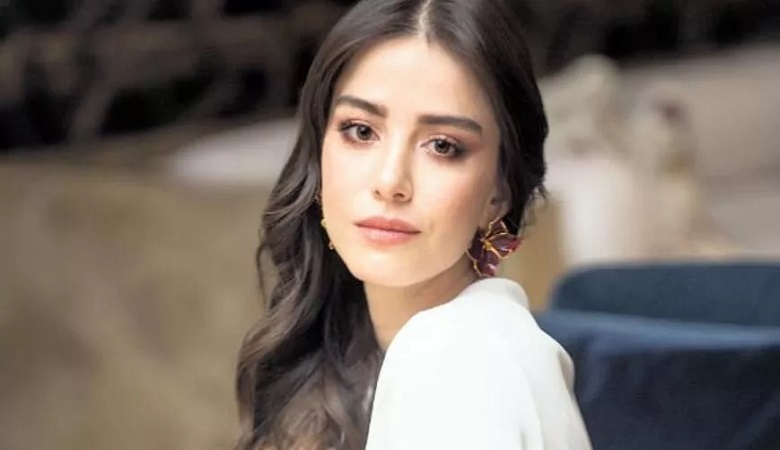 “خانم بازیگر” با استایل شبیه گنگسترها ظاهر شد/ تصاویر