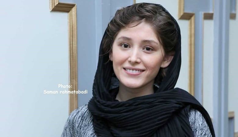 عکس/ تعطیلات فرشته حسینی با لباس خنک در سواحل خلیج فارس