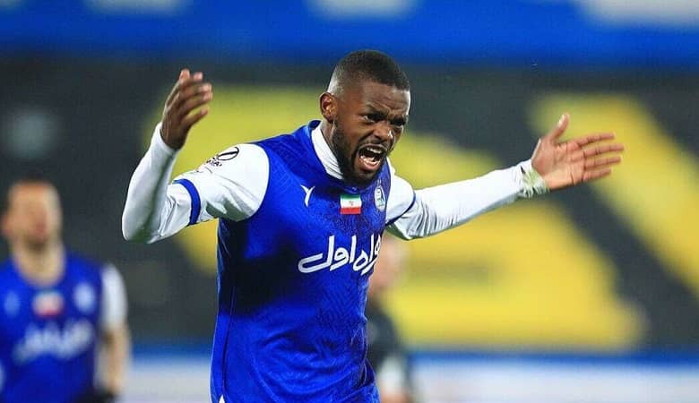 بازیکن خارجی استقلال ایران را ترک کرد!