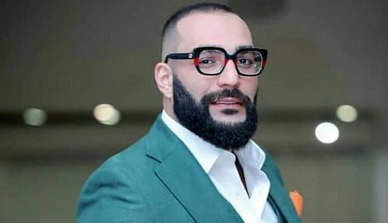 عکس/ نذری دادن تتلیتی ها برای آزادی امیر تتلو!