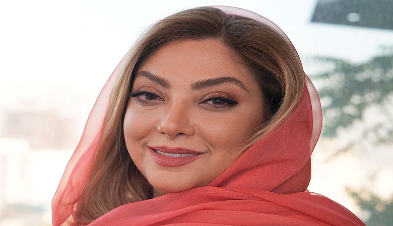 عکس جذاب مریم سلطانی در خودرو
