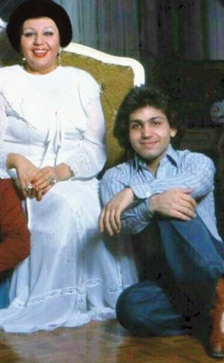 آیا می دانستید این آقا پسر اول “هایده” است/ عکس