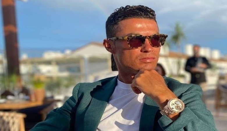 عکس/ گوشواره الماس چند میلیون دلاری رونالدو عربستانی ها را شوکه کرد!