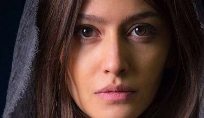 عکس/ ساحل پوست شیر خودش را شبیه به بلوچ‌ها کرد!