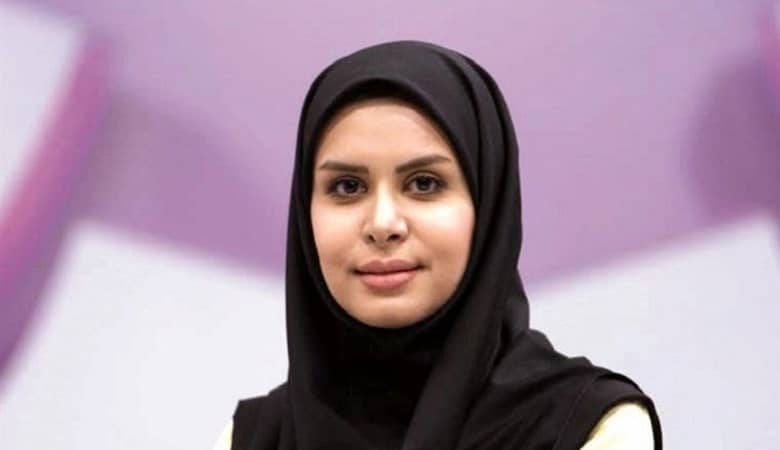 عکس/ خانم مجری اخراجی تلویزیون در کنار گیتی خامنه با چهره‌ بسیار جوان!