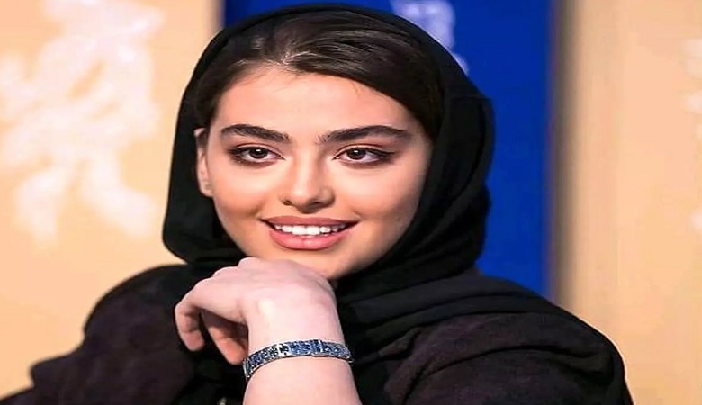 استایل جدید ریحانه پارسادر خیابانهای استانبول