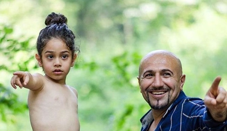 عکس/ پدر آرات حسینی علت بازگشت شان از لیورپول را لو داد