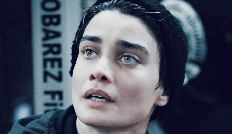 از دیدن حیوان خانگی “تینا آخوندتبار” حسابی می ترسید/ عکس