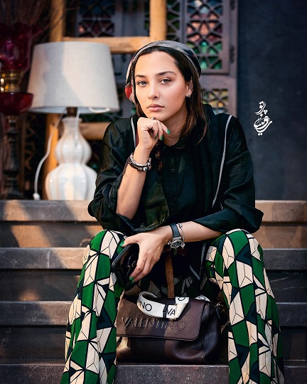 تازه‌ترین ژست های “آناهیتا درگاهی” همه را شوکه کرد/ تصاویر