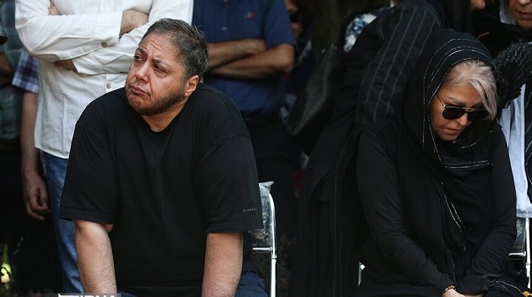 باور می کنید این مرد “مازیار لرستانی” در مراسم فریماه فرجامی باشد/ تصاویر