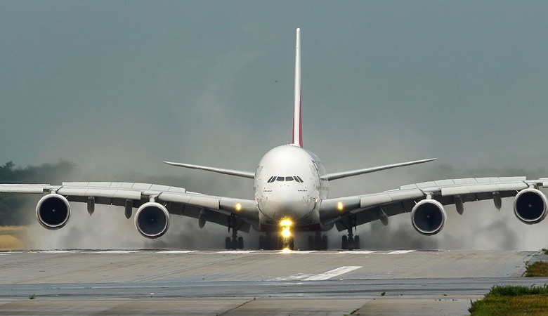 ویدئو/ تیک آف خیره کننده ایرباس A380 بزرگترین هواپیمای مسافری جهان
