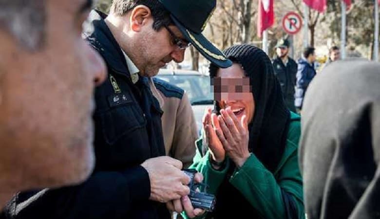 ویدئو/ برادر با تغییر قیافه از خواهرش زورگیری کرد…