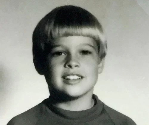 “بردپیت” واقعا در کودکی این شکلی بوده است/ عکس