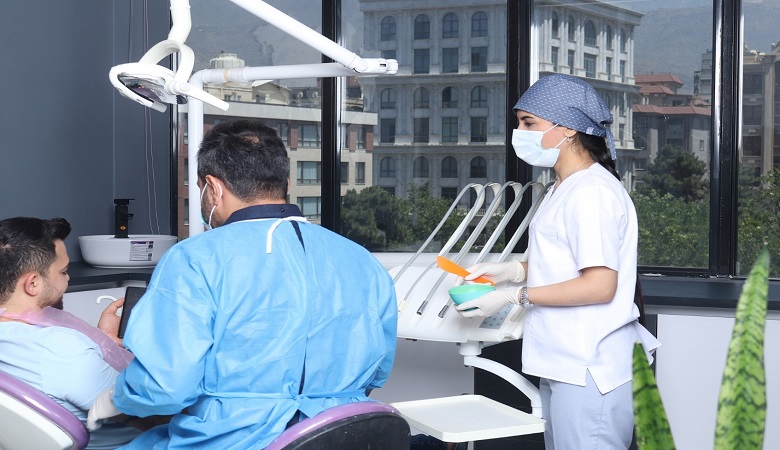 دلایل رضایت 98 درصدی مراجعین کلینیک دندانپزشکی سریتا – چه عاملی این کلینیک را متفاوت از بقیه کرد؟