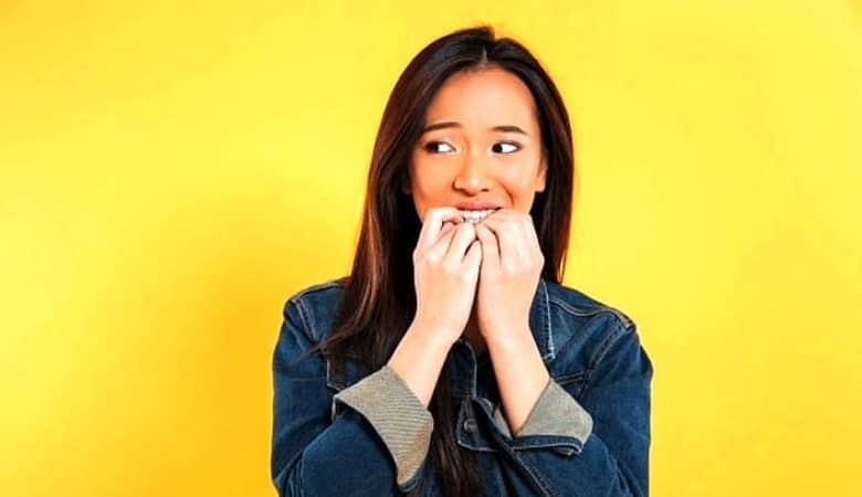 چهره باورنکردنی زنی که شبیه کرگردن است/ عکس