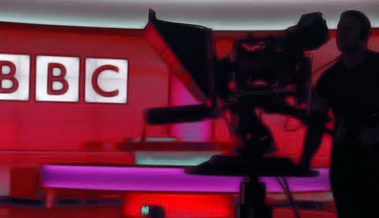 مجری بی‌بی سی به رابطه جنسی با یک نوجوان هفده‌ساله متهم شد