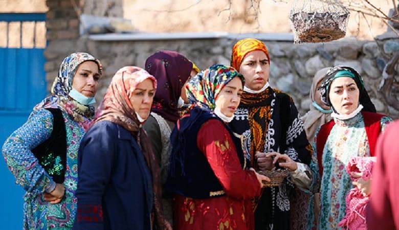 عکس/ تیپ متفاوت دختران نورالدین در پشت صحنه سریال نون. خ!