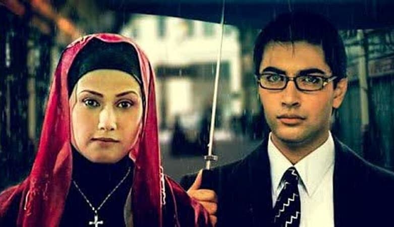 عکس/ خانم همبازی پارسا پیروزفر در سفر سبز با تیپ کاملا جدید!