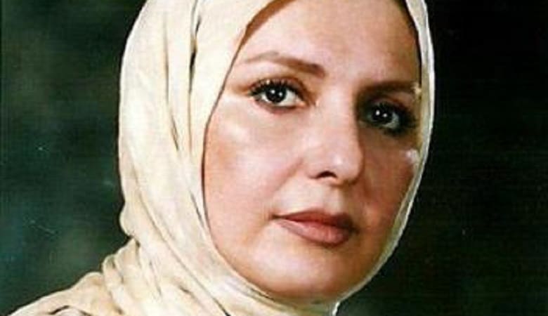 عکس/ گواهی نامه المثنی گوگوش که حجاب دارد!