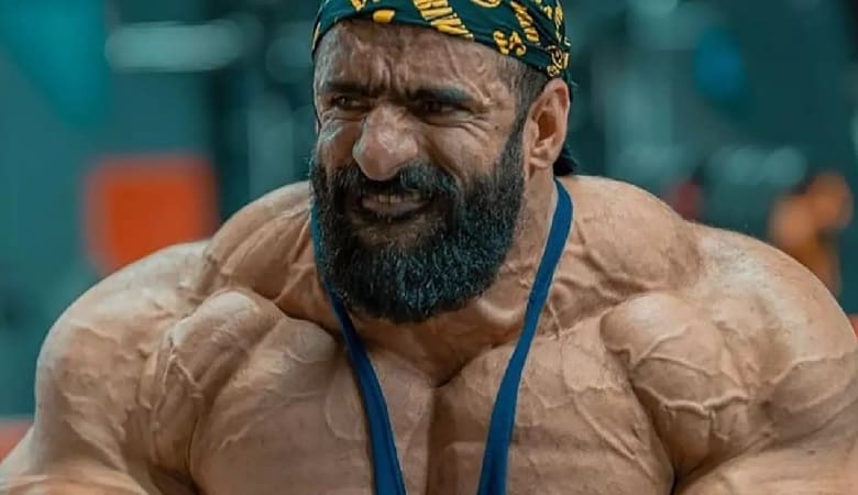 ویدئو/ بازی بچگانه و باورنکردنی هادی چوپان در شهر بازی!