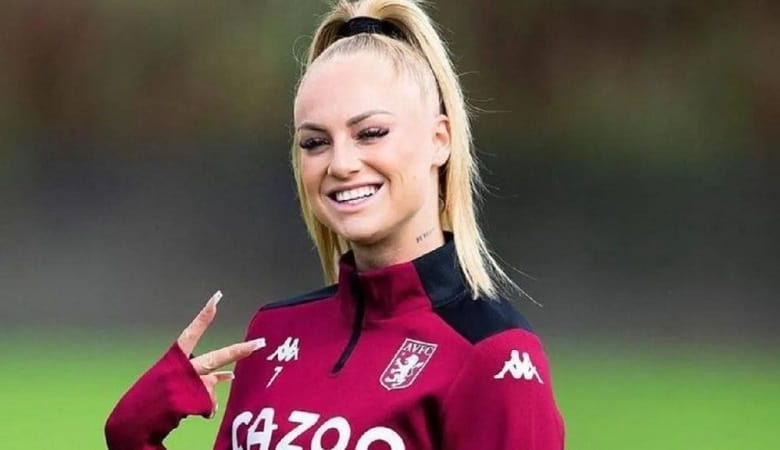 عکس/ این بازیکن فوتبال زنان با این قاب در جام جهانی حسابی دلبری کرد!