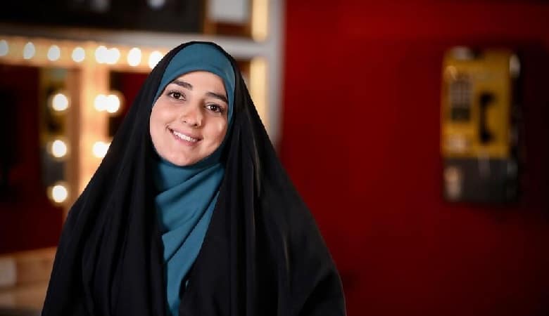 عکس/ خانم مجری چادری بالاخره از خانواده کاملش رونمایی کرد