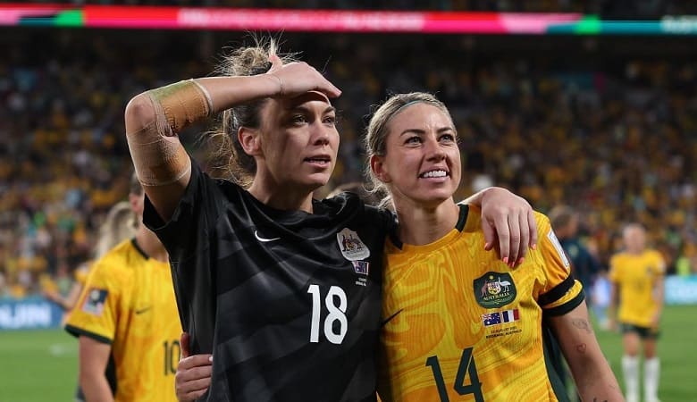 تصاویر زیبا/ مادرانگی در زمین بازی هم فراموش نشد!